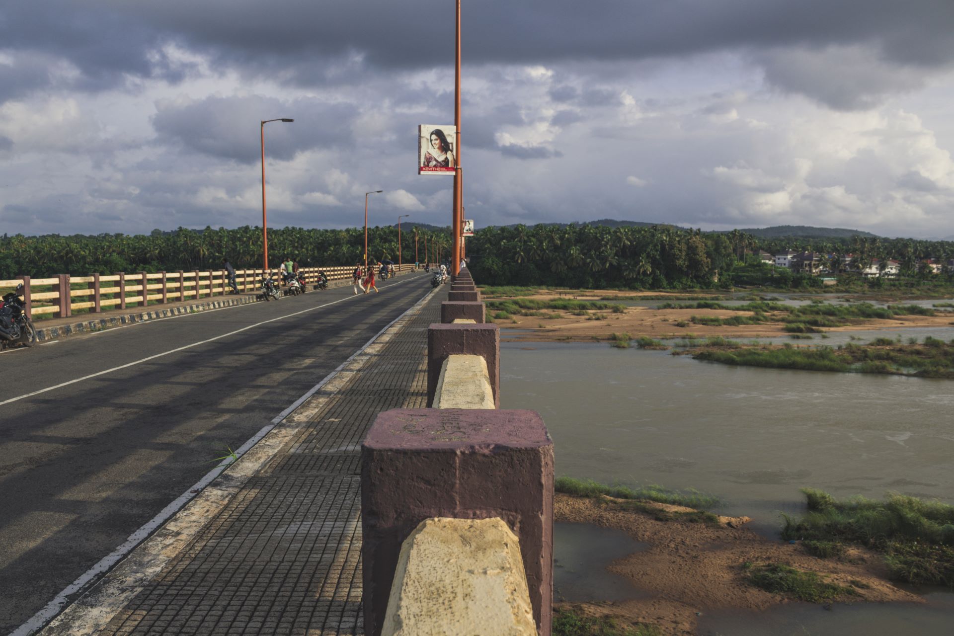 Building Durban’s Roads: Materials, Drainage and Rain
